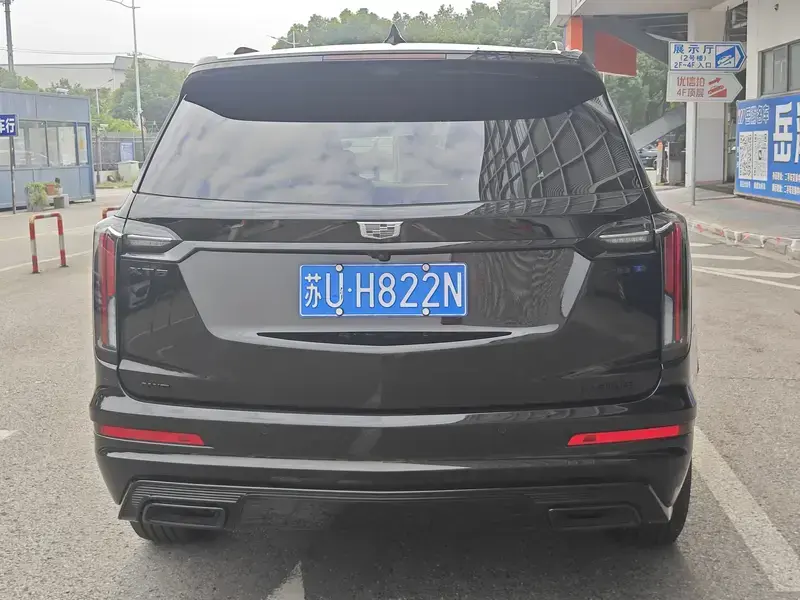 2023 Cadillac XT6 с пробегом 5 000 км