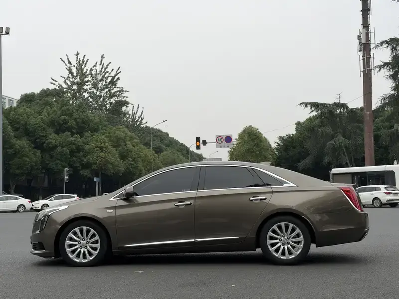 2018 Cadillac XTS с пробегом 98 200 км