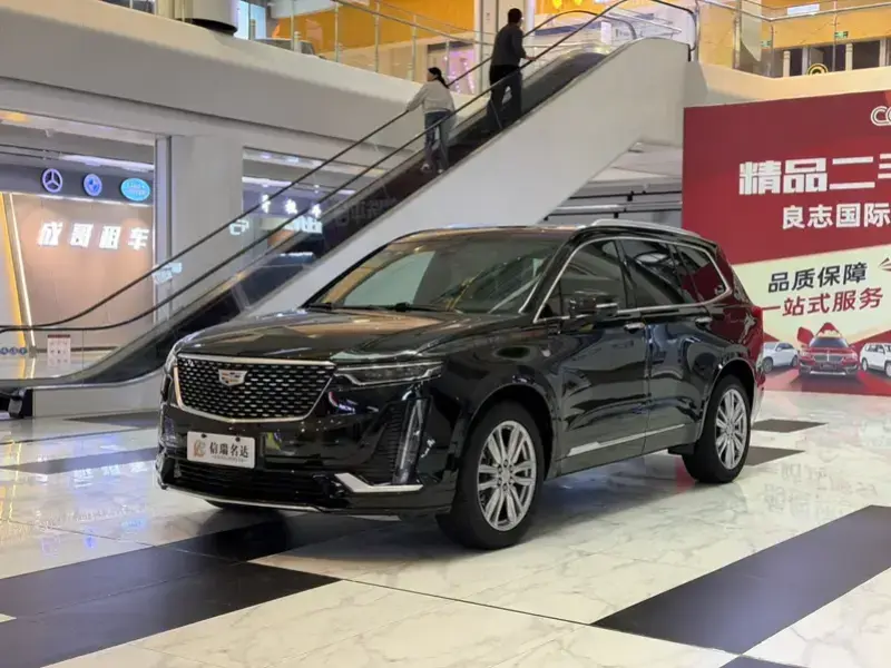 2022 Cadillac XT6 с пробегом 89 000 км