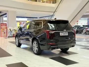 2022 Cadillac XT6 с пробегом 89 000 км