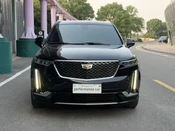 2022 Cadillac XT6 с пробегом 82 000 км