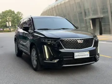 2022 Cadillac XT6 с пробегом 82 000 км