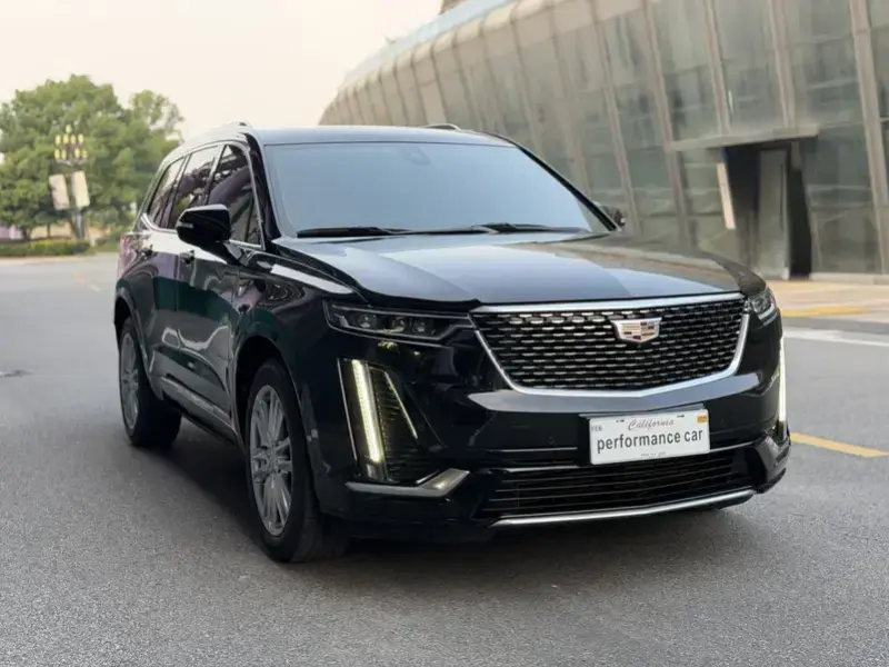 2022 Cadillac XT6 с пробегом 82 000 км