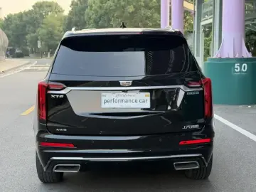 2022 Cadillac XT6 с пробегом 82 000 км