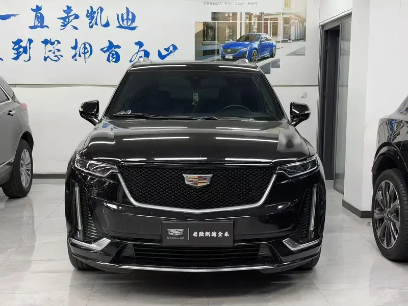 2022 Cadillac XT6 с пробегом 86 000 км