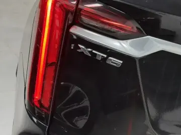 2022 Cadillac XT6 с пробегом 86 000 км