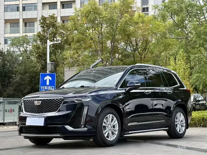 2021 Cadillac XT6 с пробегом 64 000 км
