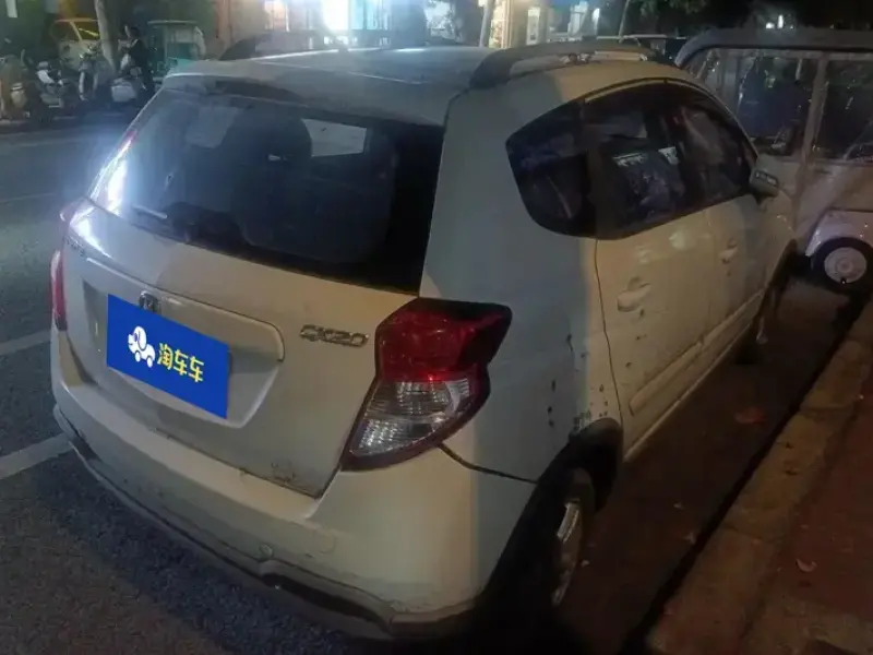2011 Changan CX20 с пробегом 44 000 км