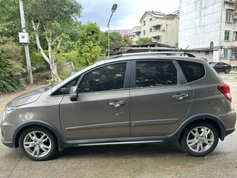 2014 Changan CX20 с пробегом 118 000 км
