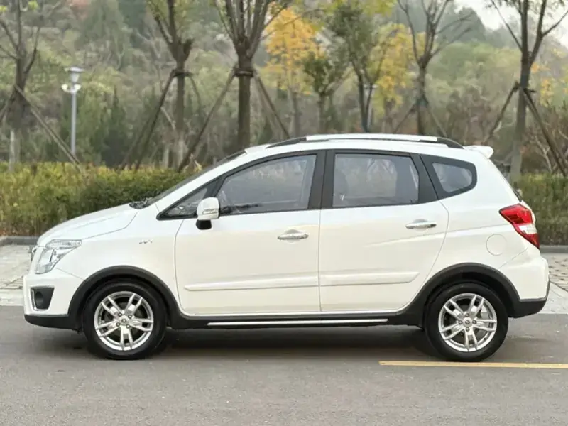 2014 Changan CX20 с пробегом 55 000 км