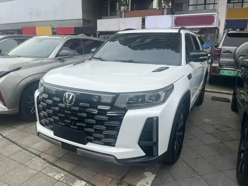 2023 Changan CS95 с пробегом 30 000 км