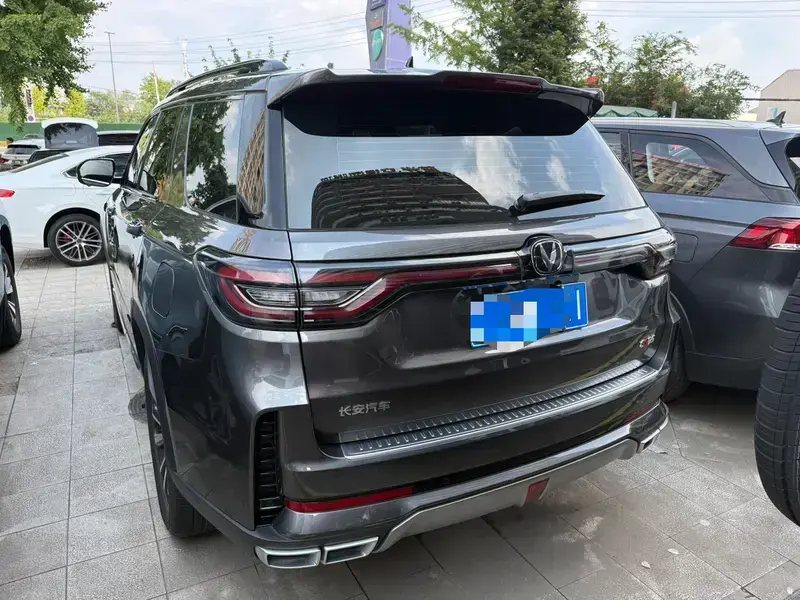 2023 Changan CS95 с пробегом 35 000 км
