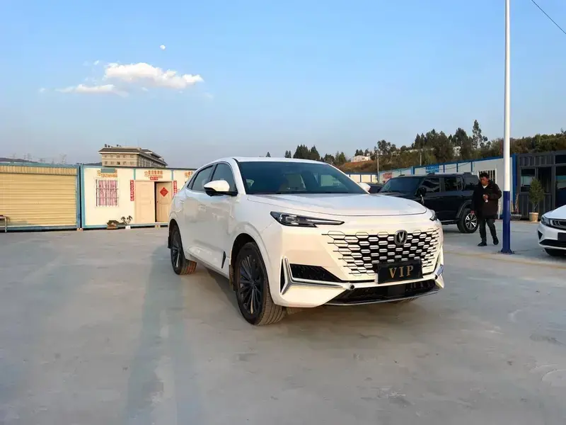 2021 Changan UNI-K с пробегом 29 000 км