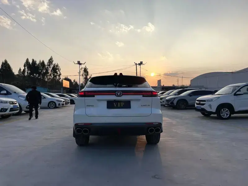 2021 Changan UNI-K с пробегом 29 000 км