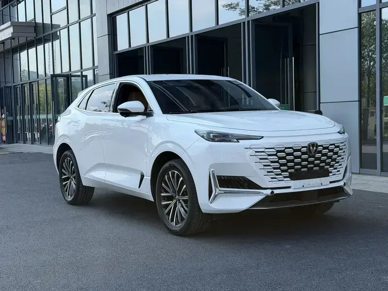 2024 Changan UNI-K с пробегом 12 000 км