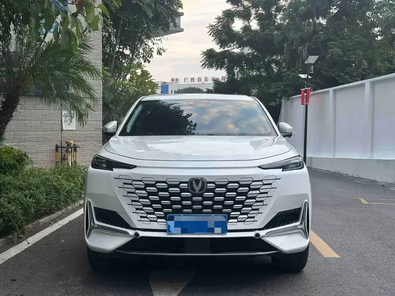 2023 Changan UNI-K с пробегом 62 000 км