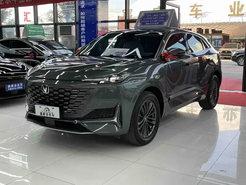 2024 Changan UNI-K с пробегом 38 000 км