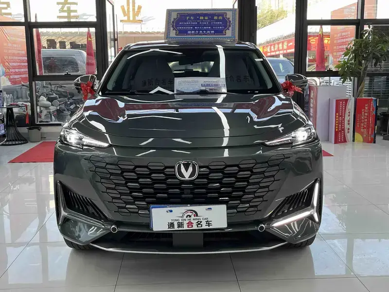 2024 Changan UNI-K с пробегом 38 000 км