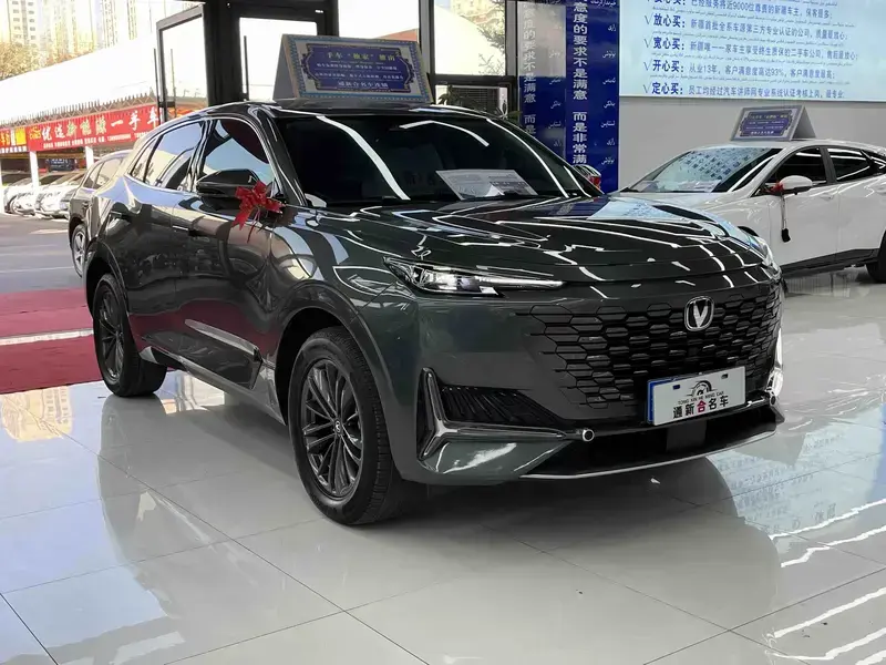 2024 Changan UNI-K с пробегом 38 000 км