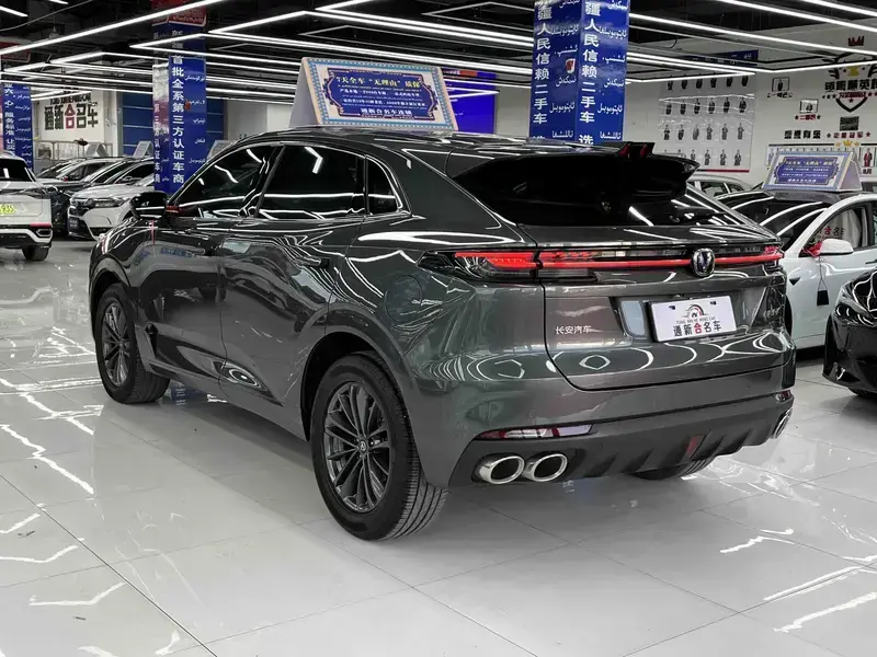 2024 Changan UNI-K с пробегом 38 000 км