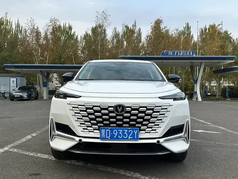 2021 Changan UNI-K с пробегом 30 000 км
