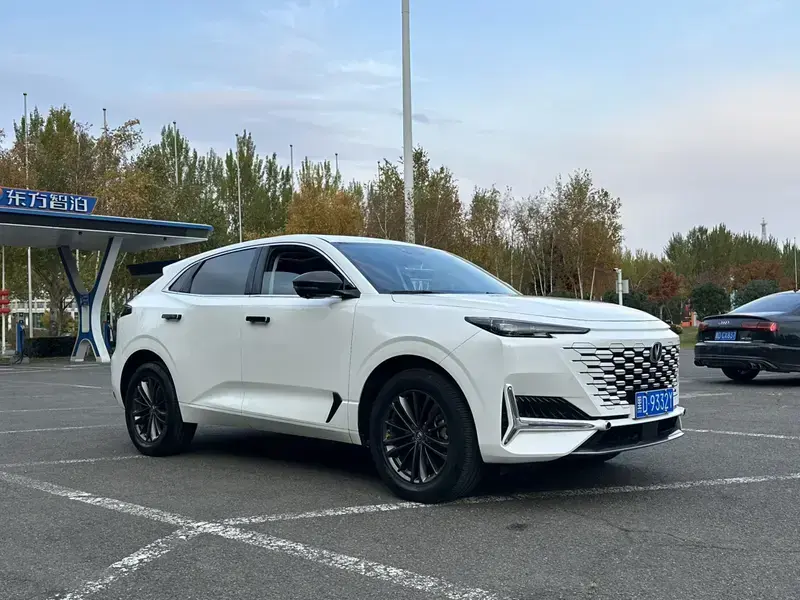 2021 Changan UNI-K с пробегом 30 000 км