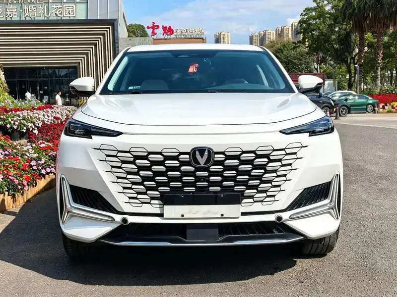 2021 Changan UNI-K с пробегом 22 000 км