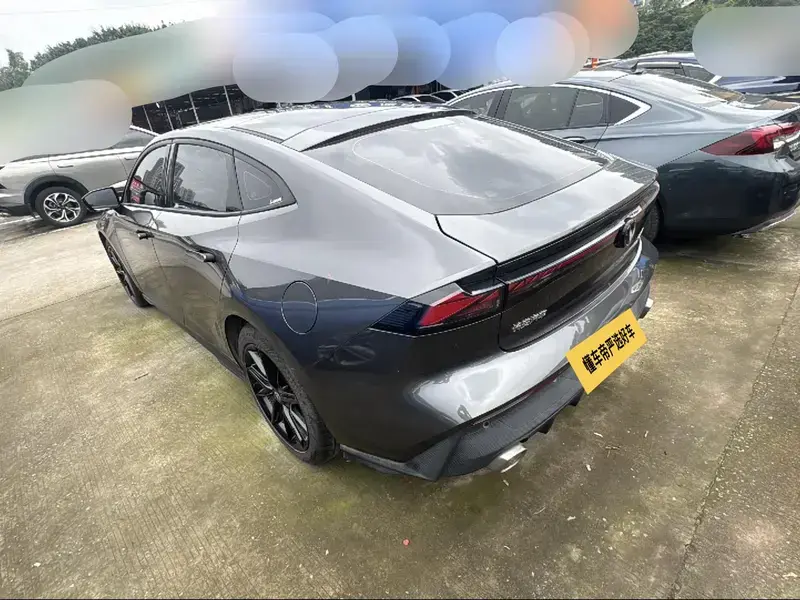 2022 Changan UNI-V с пробегом 35 000 км