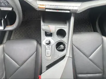 2022 Changan UNI-V с пробегом 35 000 км