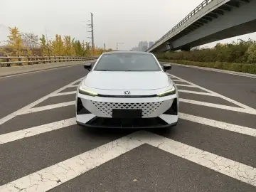 2025 Changan UNI-V с пробегом 700 км