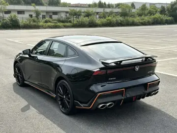 2023 Changan UNI-V с пробегом 36 000 км