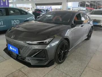 2023 Changan UNI-V с пробегом 18 000 км