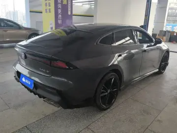 2023 Changan UNI-V с пробегом 18 000 км