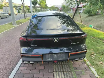 2022 Changan UNI-V с пробегом 46 000 км