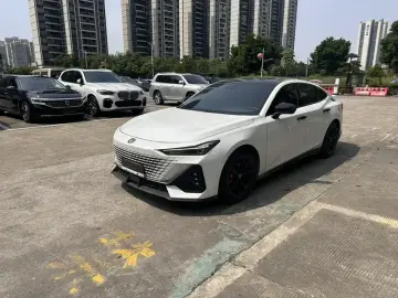 2023 Changan UNI-V с пробегом 31 000 км