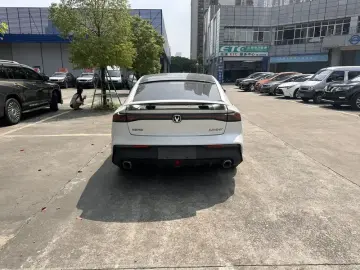 2023 Changan UNI-V с пробегом 31 000 км