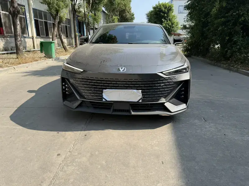 2022 Changan UNI-V с пробегом 45 000 км