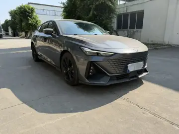 2022 Changan UNI-V с пробегом 45 000 км