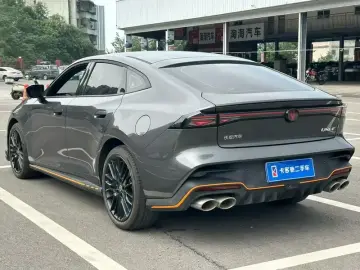 2025 Changan UNI-V с пробегом 3 500 км