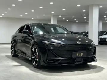 2023 Changan UNI-V с пробегом 31 000 км