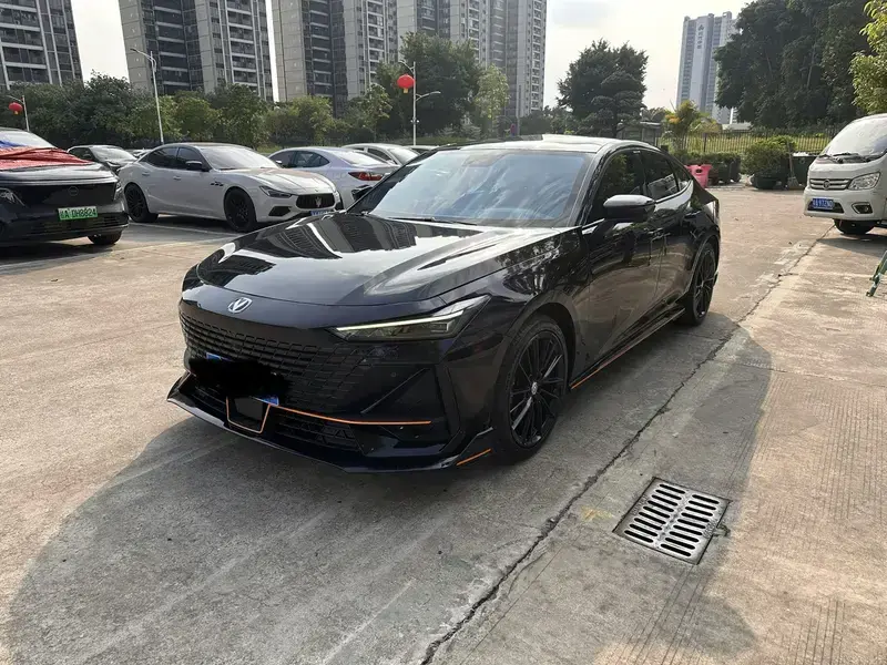 2023 Changan UNI-V с пробегом 41 000 км