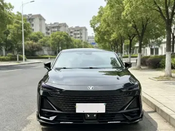 2022 Changan UNI-V с пробегом 40 000 км