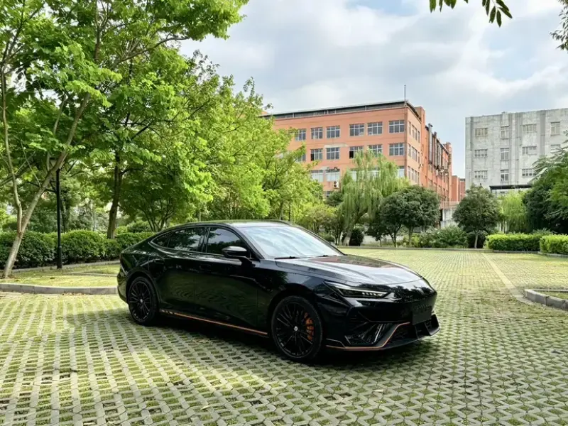 2025 Changan UNI-V с пробегом 1 000 км