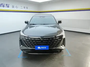 2025 Changan UNI-Z с пробегом 8 000 км