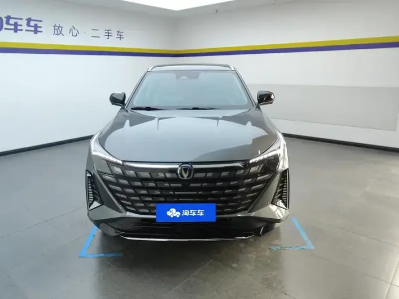 2025 Changan UNI-Z с пробегом 8 000 км
