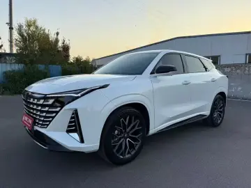 2025 Changan UNI-Z с пробегом 3 000 км