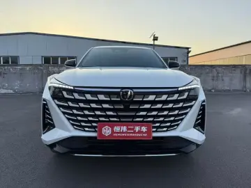 2025 Changan UNI-Z с пробегом 3 000 км