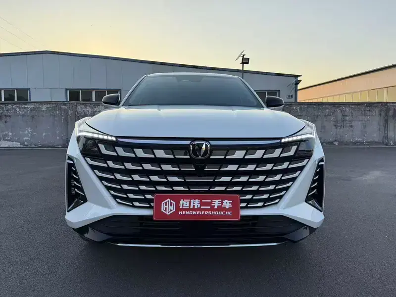 2025 Changan UNI-Z с пробегом 3 000 км