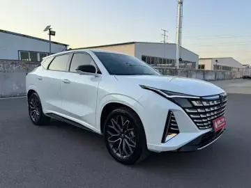 2025 Changan UNI-Z с пробегом 3 000 км