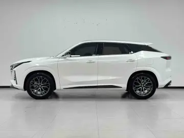 2025 Changan UNI-Z с пробегом 18 000 км